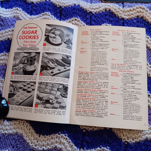 Aunt Jennys Old-Fashioned Christmas Cookie Recipe Book 1952 Vintage - Picture 6 of 7